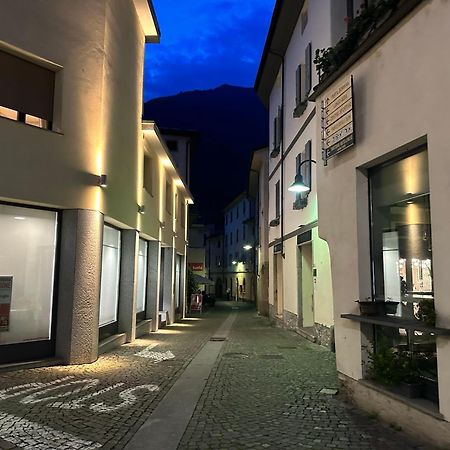 Flat In City Centre Tirano - 10 Minutes From Bernina Express Exterior foto